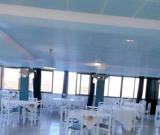 تختخواب و صبحانه Salvatore Room With Breakfast Sea View