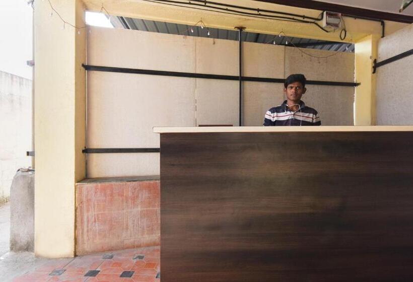 Flagship Hotel Swaraj Bar And Resto & Lodging