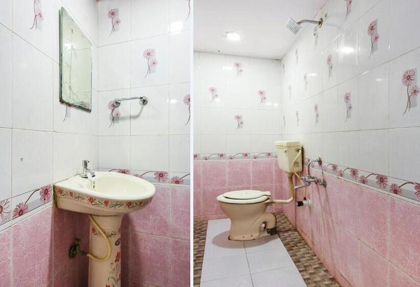 Flagship Hotel Swaraj Bar And Resto & Lodging