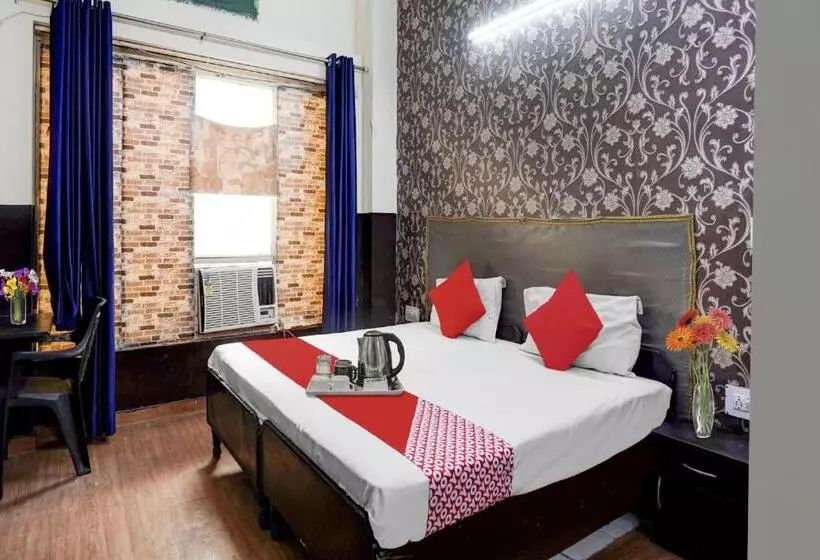 Flagship Premium Hotel Near Botanic Garden Of Indian Republic
