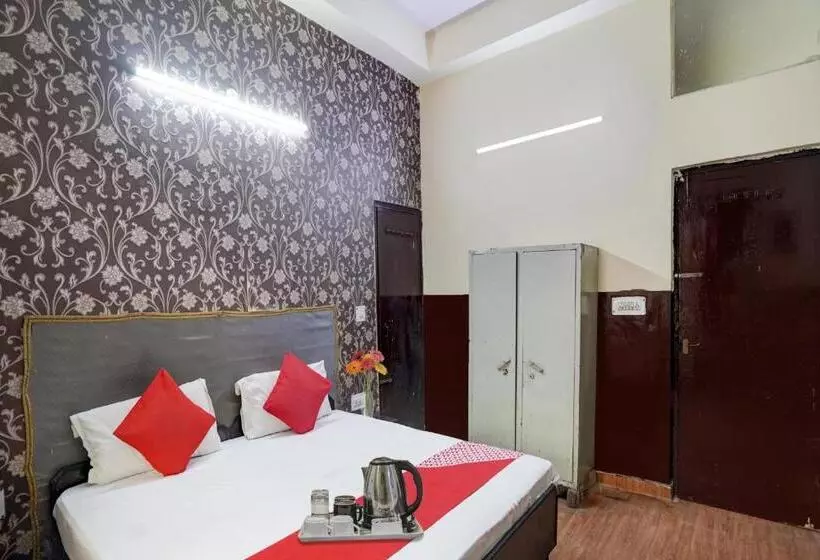 Flagship Premium Hotel Near Botanic Garden Of Indian Republic