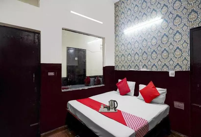 Flagship Premium Hotel Near Botanic Garden Of Indian Republic