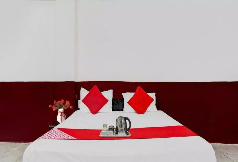 Flagship Premium Hotel Near Botanic Garden Of Indian Republic