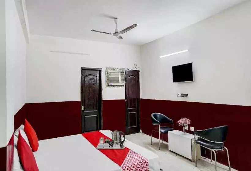 Flagship Premium Hotel Near Botanic Garden Of Indian Republic