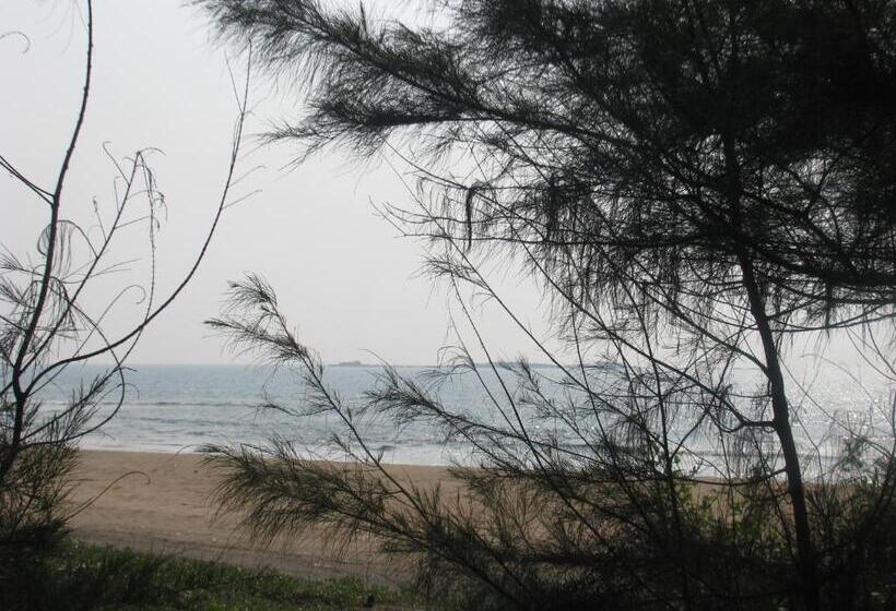 Hotel Aditya Beach Resort