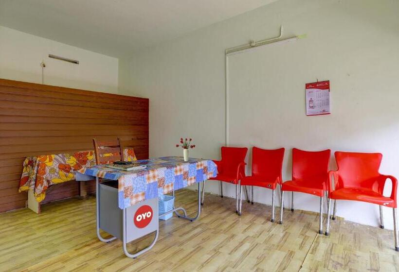 בית מלון כפרי Flagship Vr Nooranad Residency