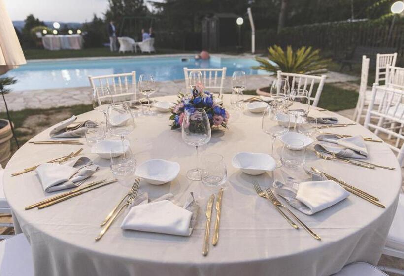 ホテル Magnolia Ad Antico Casale 700