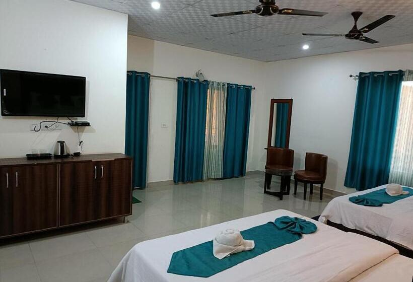 Отель Nature Hike