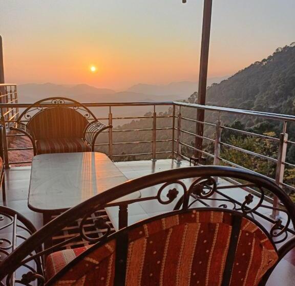 Отель Nature Hike