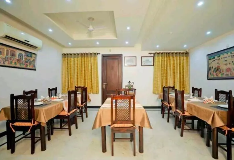 ホテル Oyo 81146 Welcome Agra