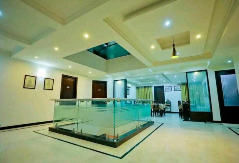 Hotel Oyo 81146 Welcome Agra