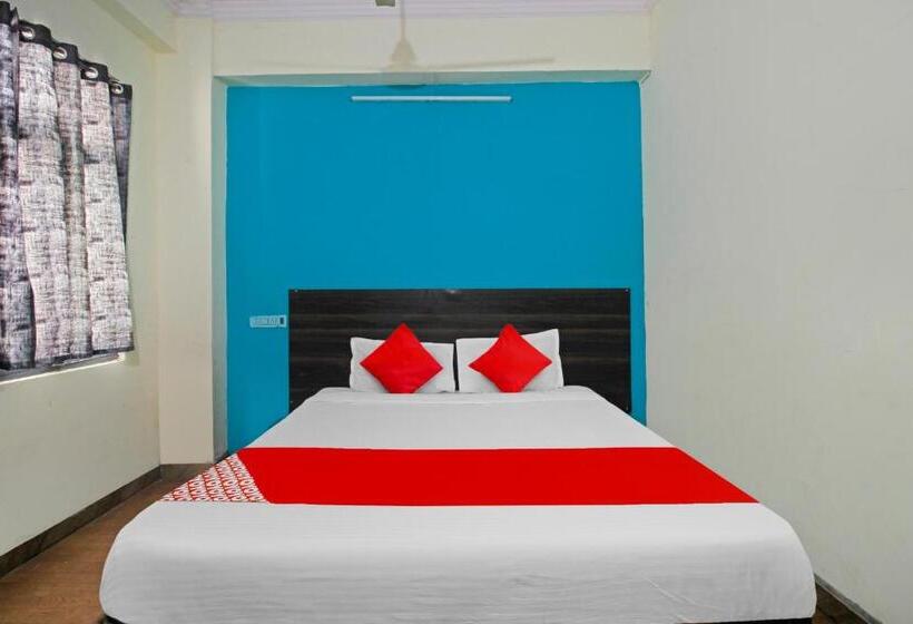 Отель Pop 81014 Abhi Square