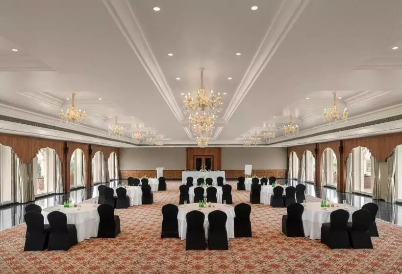 Hotelli Uday Palace Navsari, A Member Of Radisson Individuals