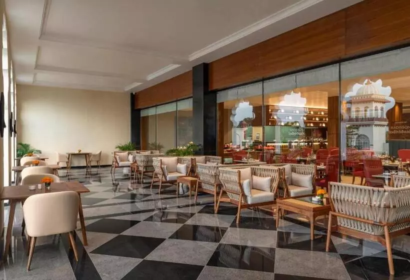 Hotelli Uday Palace Navsari, A Member Of Radisson Individuals