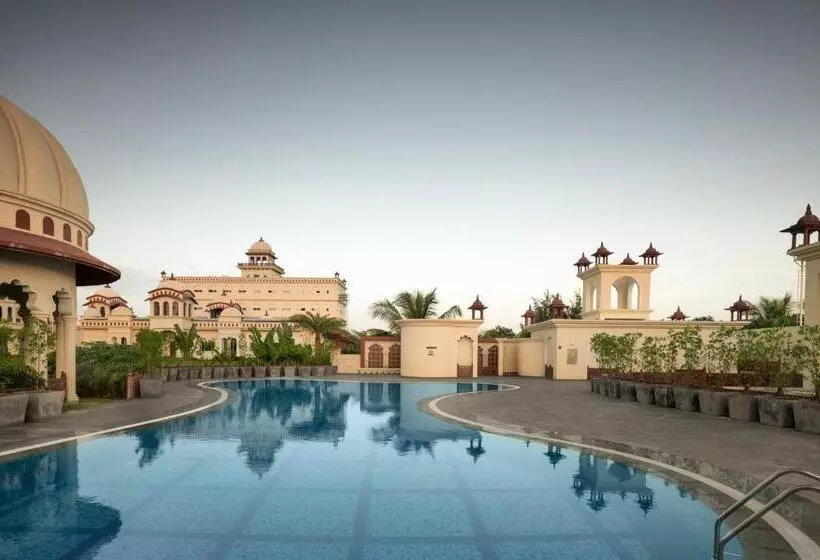 Hotelli Uday Palace Navsari, A Member Of Radisson Individuals