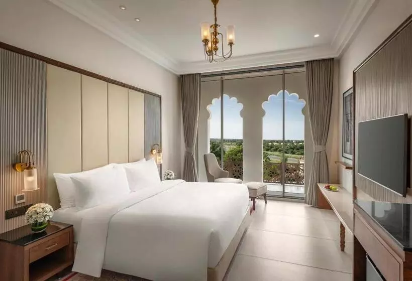 Hotelli Uday Palace Navsari, A Member Of Radisson Individuals