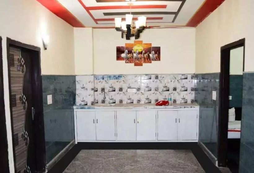 Oyo 81022 Hotel Haweli