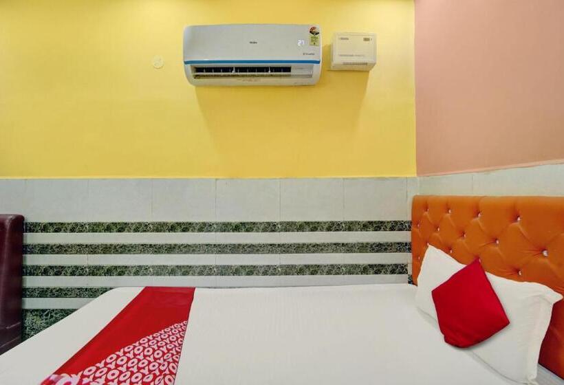 Hotel Omkar & Restaurant