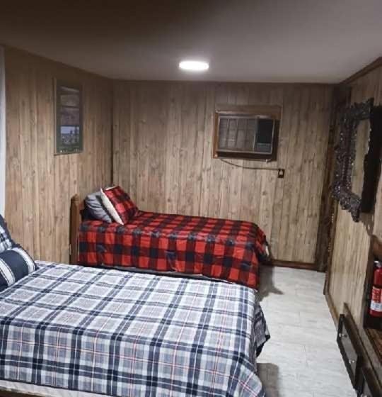 Пансион Two Story Cabin At Reelfoot