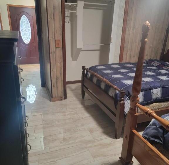 Пансион Two Story Cabin At Reelfoot