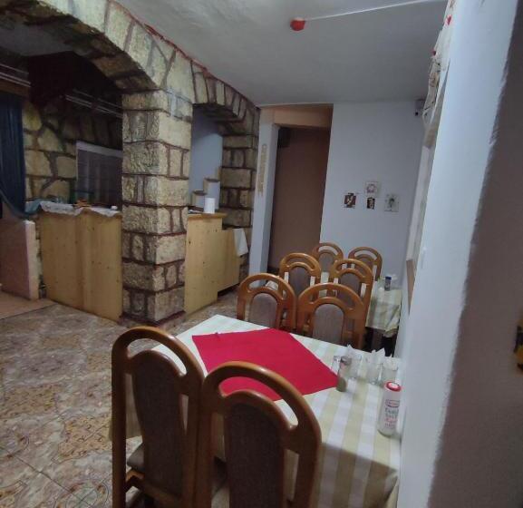 膳宿费 Edelweis Floare De Colt