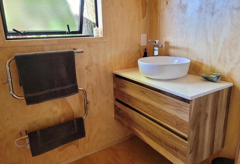 Pensjonat Whare Iti / Little House