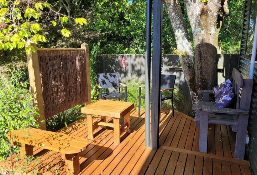 Pensjonat Whare Iti / Little House