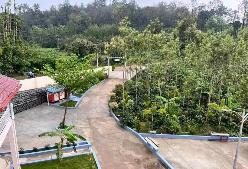 Lomakeskus Thrilok Vihar