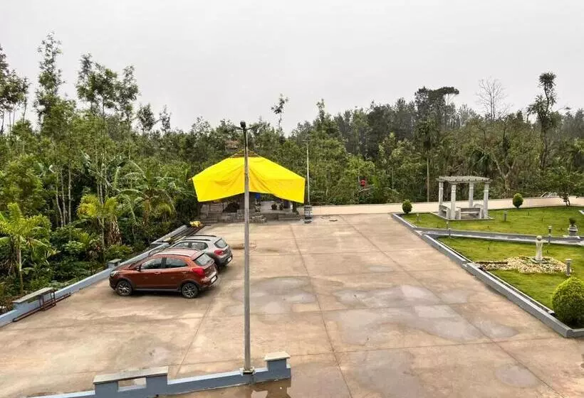 Lomakeskus Thrilok Vihar