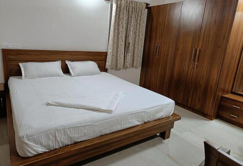 Resort Thrilok Vihar