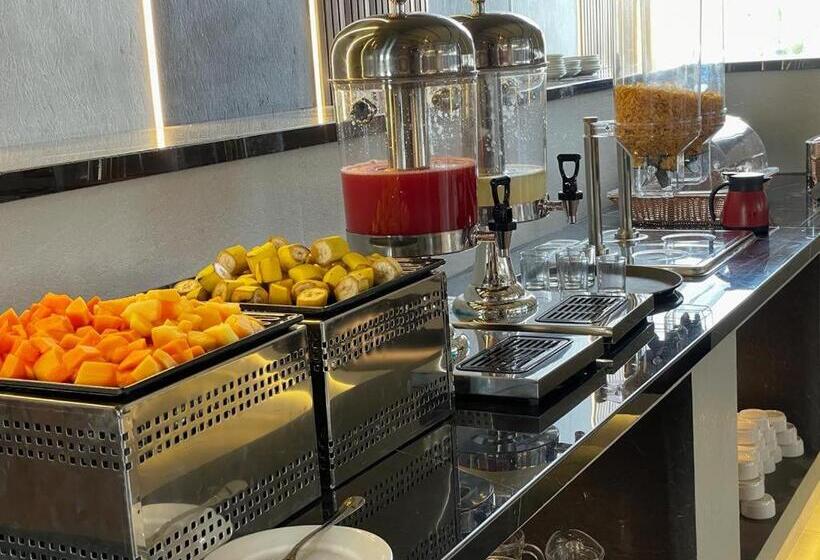 Royal Ace Boutique Hotel Manyata Techpark