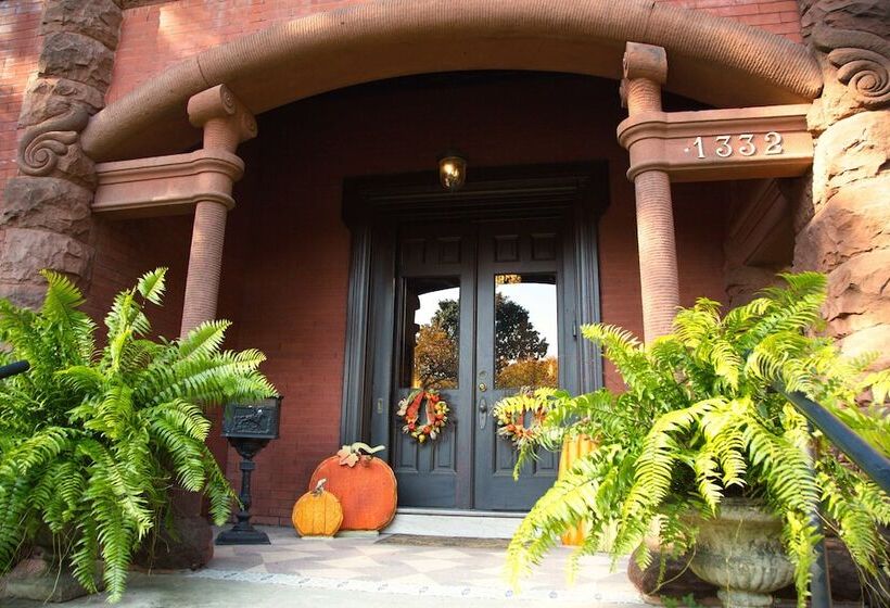 ベッドアンドブレックファースト Louisville Bourbon Inn