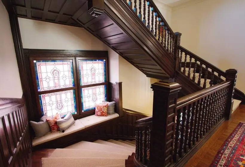 تختخواب و صبحانه Louisville Bourbon Inn