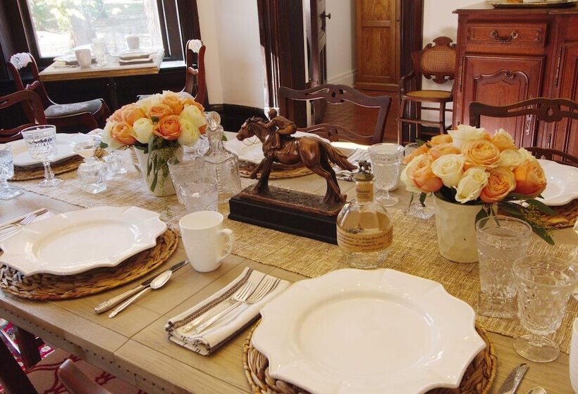 ベッドアンドブレックファースト Louisville Bourbon Inn