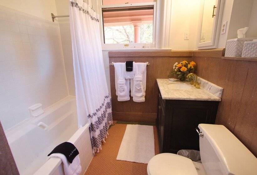 ベッドアンドブレックファースト Louisville Bourbon Inn