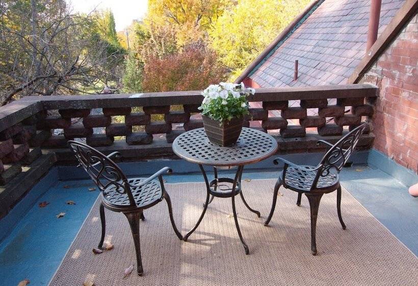 ベッドアンドブレックファースト Louisville Bourbon Inn