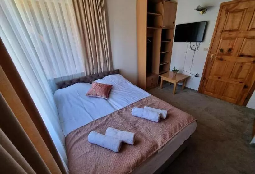 تختخواب و صبحانه Pansion Rog Jahorina