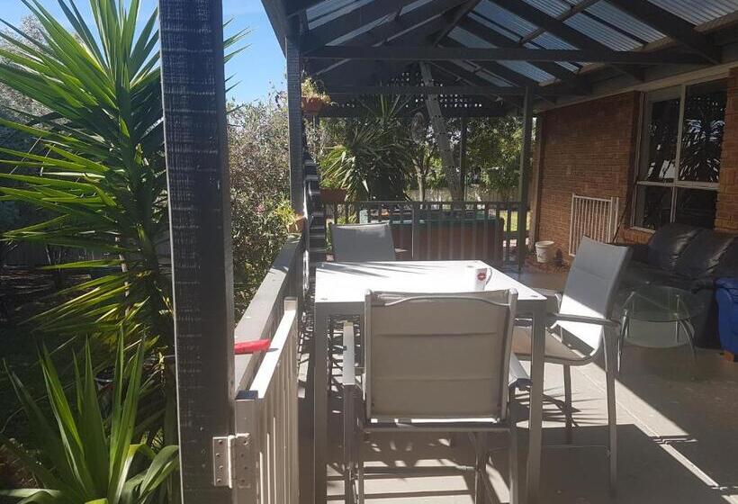 צימר Quiet Room Own Bathroom At Home In Golden Square