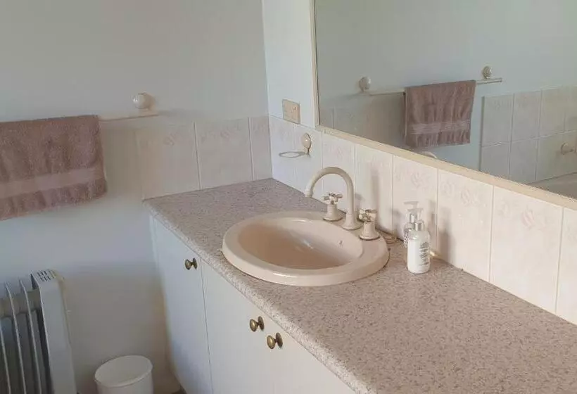 ベッドアンドブレックファースト Quiet Room Own Bathroom At Home In Golden Square