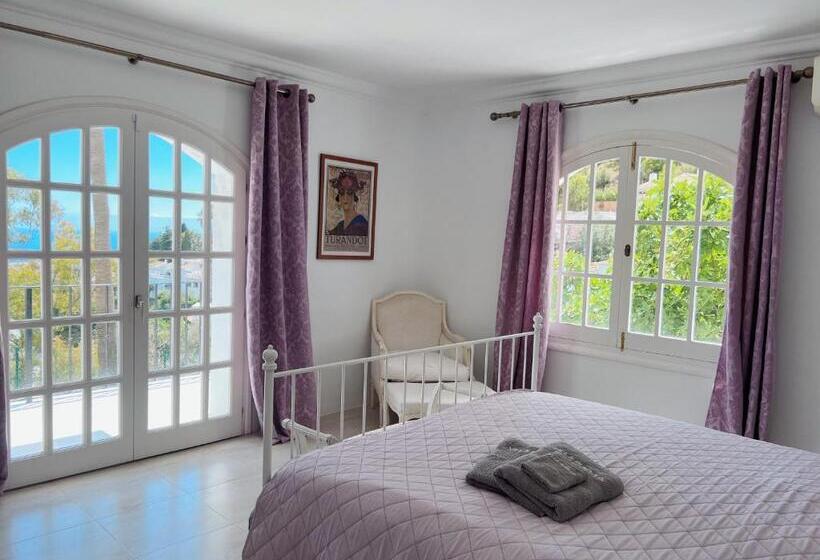 مبيت وإفطار Villa Pureza