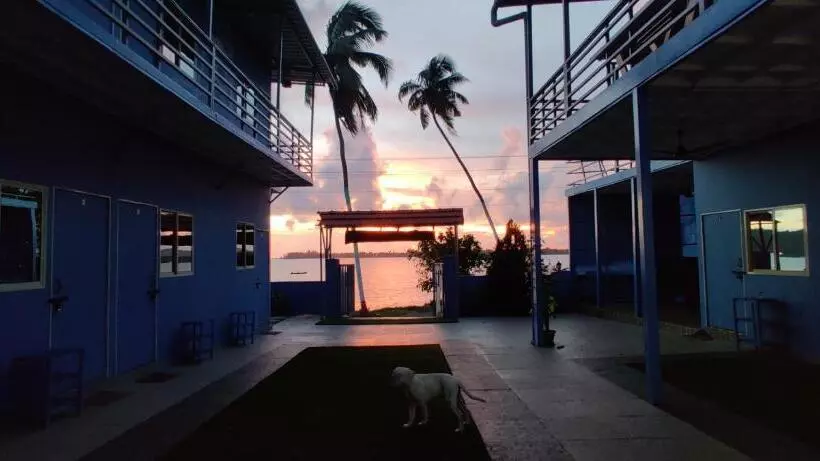 Bon Voyage Sea View Hostel