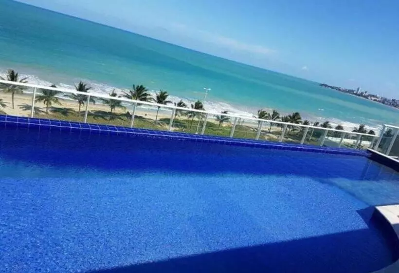 Confortável Flat Com Piscina De Borda Infinita Na Cobertura