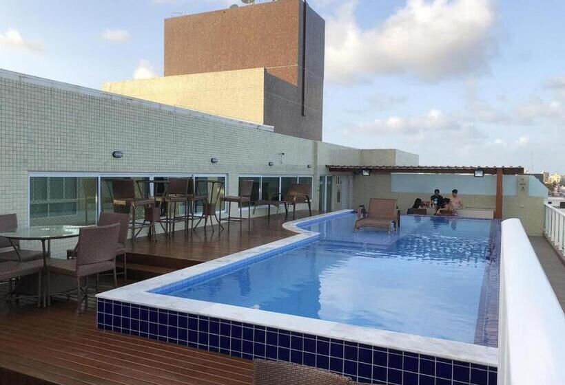 Confortável Flat Com Piscina De Borda Infinita Na Cobertura