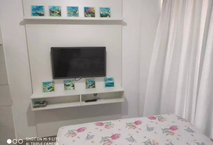 Confortável Flat Com Piscina De Borda Infinita Na Cobertura
