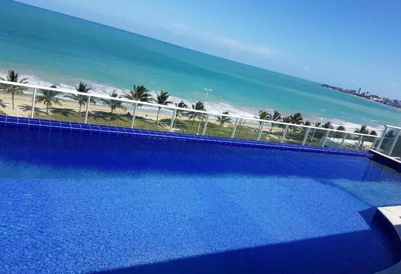 Confortável Flat Com Piscina De Borda Infinita Na Cobertura