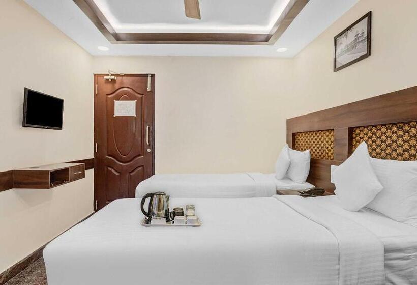 ホテル Collection O Palace Inn