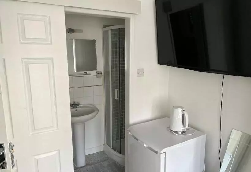 هتل کپسول Alder En Suite Self Catering With Private Shower 3