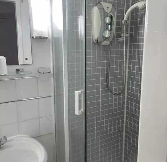 هتل کپسول Alder En Suite Self Catering With Private Shower 3