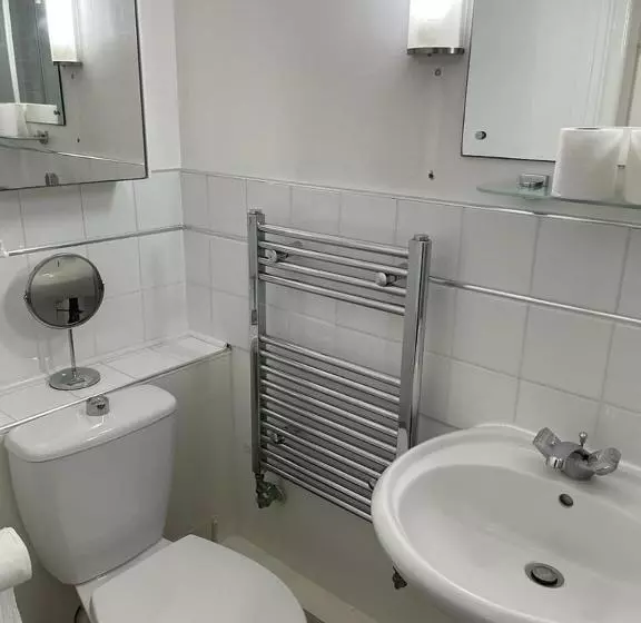هتل کپسول Alder En Suite Self Catering With Private Shower 3