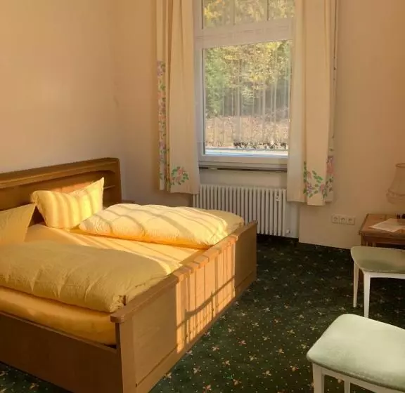 ホテル Eventhaus Wiedenfelsen